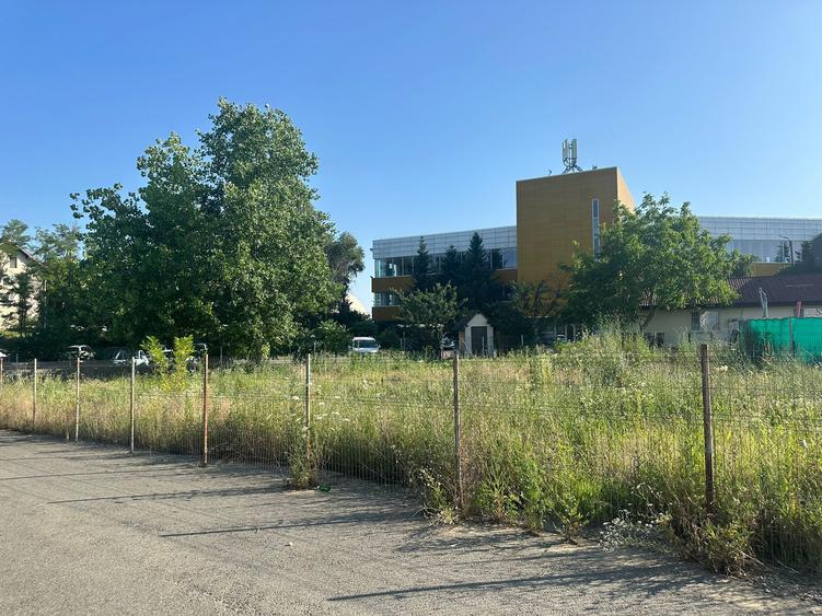 Teren  550 mp in Paradisul Verde cu Autorizatie de Construire vis a vis de SPA - 12