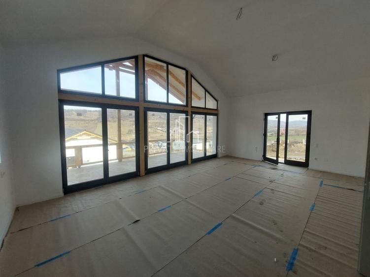 Casa De Vanzare, Single , 700 Mp Teren, Livezeni - 1