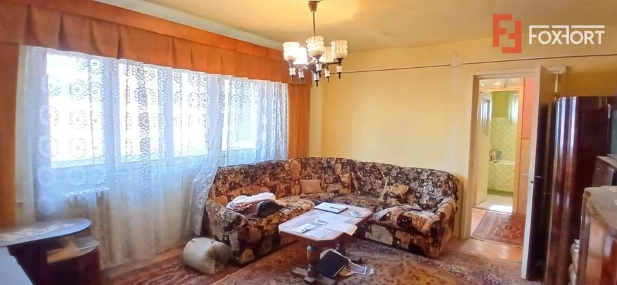 Apartament cu 3 camere, etaj intermediar, in Complexul Studentesc - 1