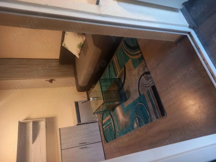 Garsoniera et 3 mansarda, 27 m.Toate utilitatile,renovata,spatioasa.3 min de piata Rahova.15 min Cen - 5