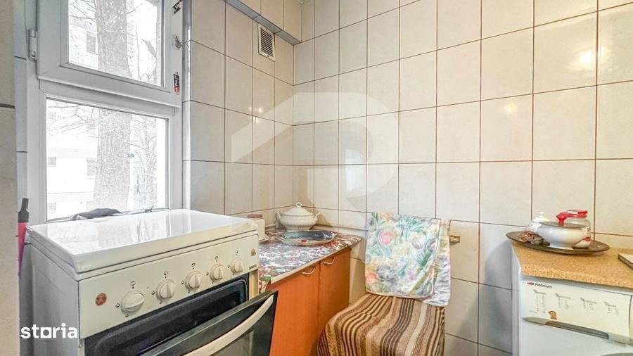 Doamna Ghica, Luntrei - garsoniera de vanzare, COMISION 0 - 4