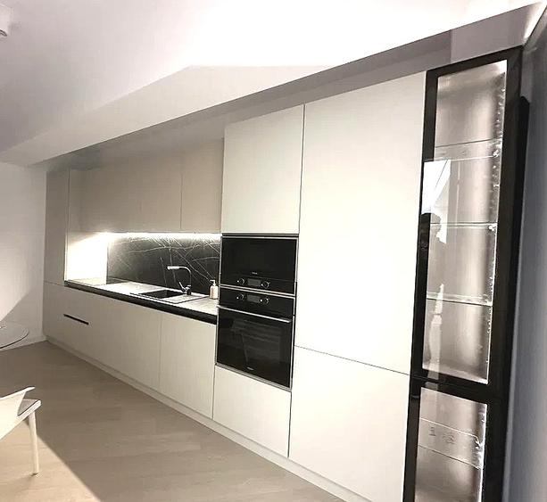 Studio Premium | Decomandat | Complex Cortina North - 4