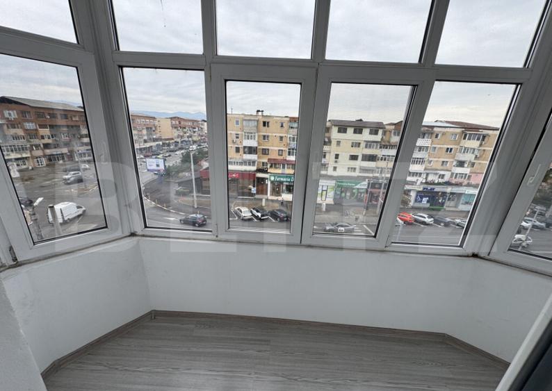 Garsoniera 30 mp, zona 9 Mai - 6