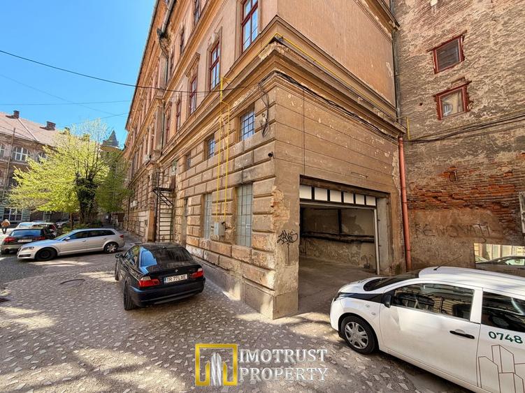 Spațiu ultracentral, 63 mp, CF propriu, Bulevardul Revoluției - 1