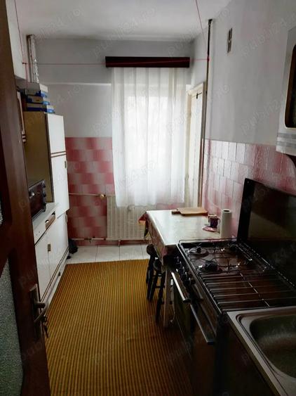 Apartament cu trei camere decomandat in Calea Bucuresti - 5