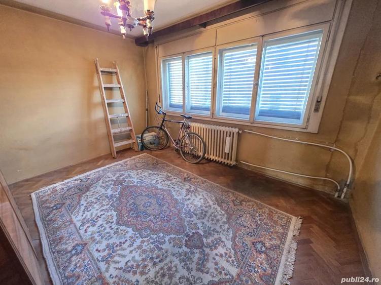 Apartament 4 camere de vanzare Zona Balcescu, vedere catre Biserica - 3