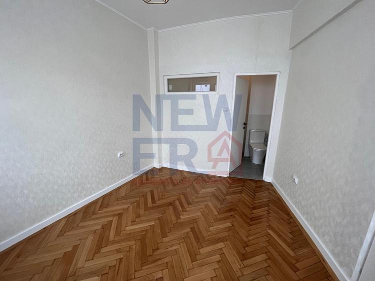 Apartament cu 2 camere de vanzare - bloc SCALA - 4