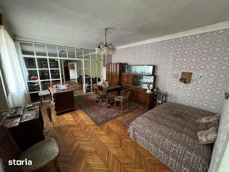 Casa 3 camere cu 3 ari teren , zona 14 Mai - 13