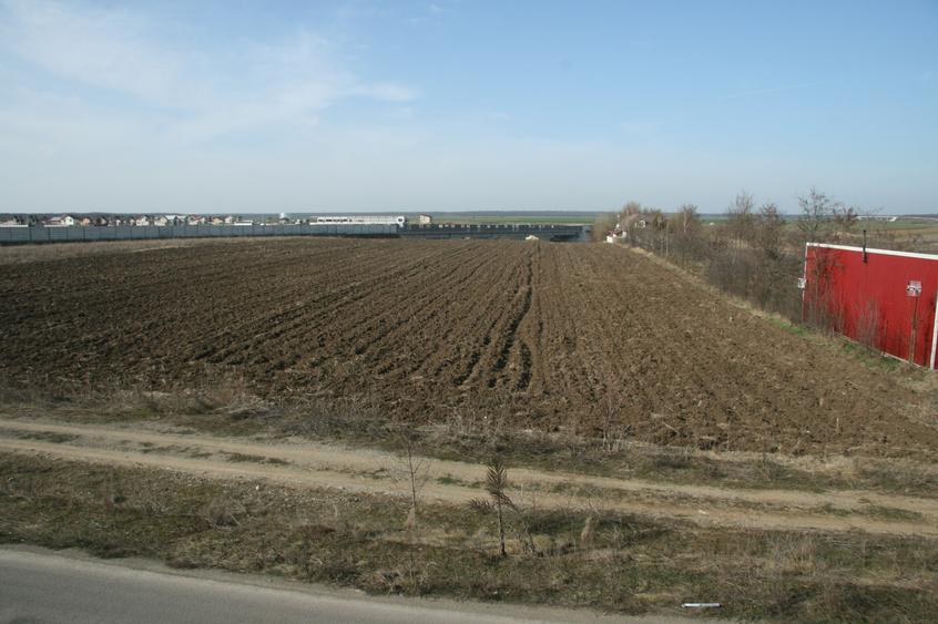 PARTICULAR, 10.200 mp. teren intravilan Moara Vlasiei, langa nodul A3 si Balta - 9