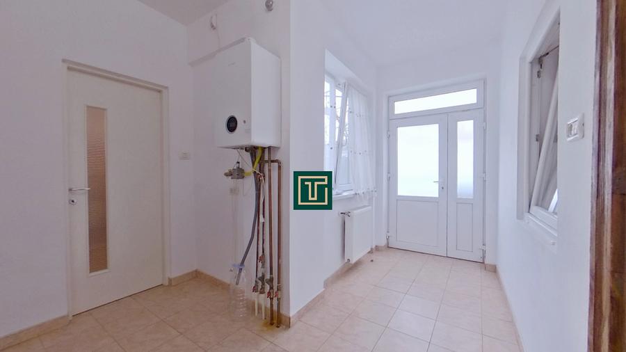 Casă cu 3 camere de vânzare în Arad – cartier Pârneava, complet renovată - 9