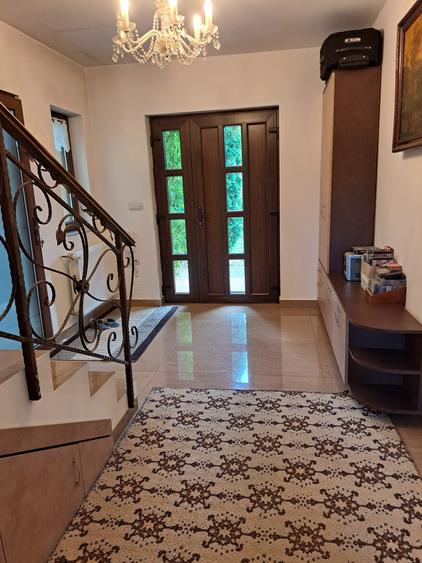 VILA IN REGIM DE INALTIME PARTER SI ETAJ ULTRAFINISATA PE 19 ARI TEREN - 22