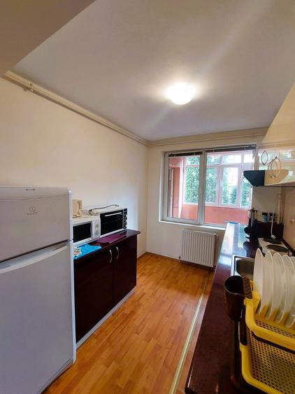 Apartament cu 2 camere decomandat în Zorilor