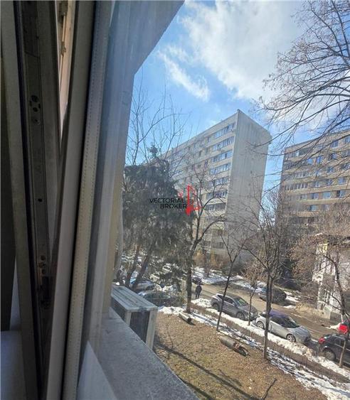 Bloc reabilitat, et.1- Tei Ion Berindei, Sectia  Politie - 19