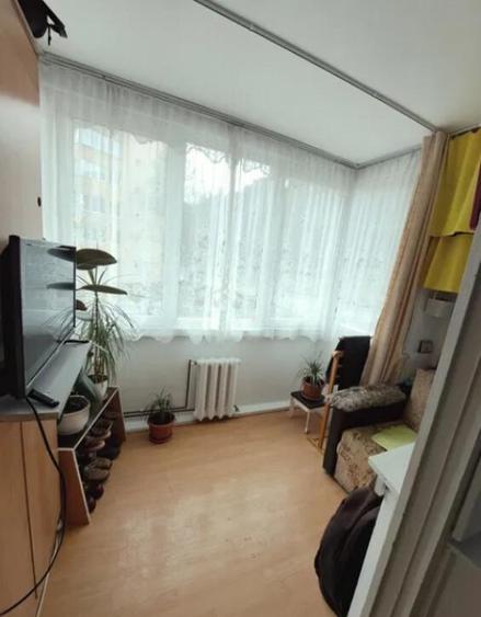 Apartament 2 camere, decomandat - zona Astra - 5