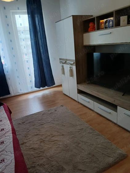 Inchiriez apartament 1 camera floresti centru - 1