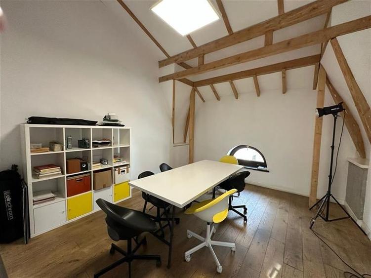 Spatii pentru birouri in vila - 233 mp - aproape km 0 - 10