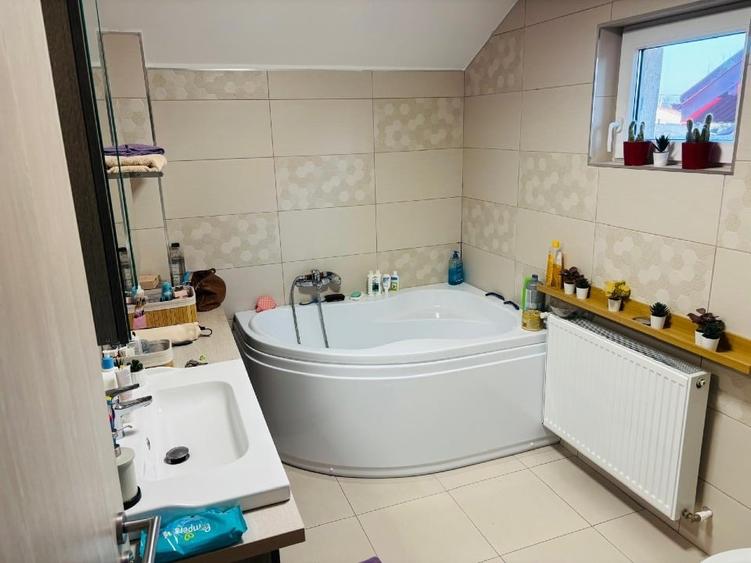 Casă de vânzare P+M, 174 mp construiți, teren 691 mp - 3