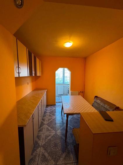 Dau in chirie apartament cu 2 camere - 4