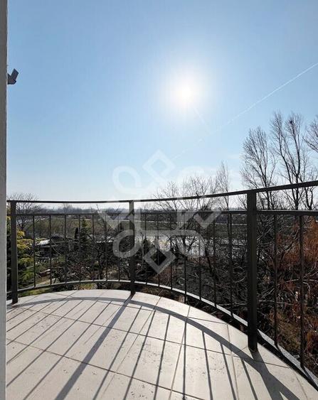 Vila pe Malul Crisului, strada Facliei Oradea - 16