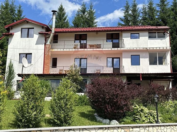 Hotel / Pensiune cu 18 camere de vânzare Durau - 9