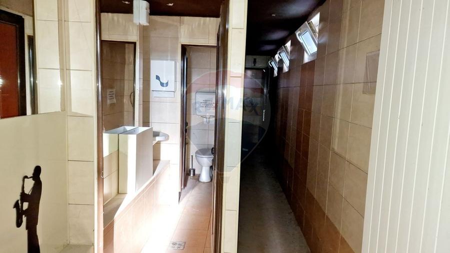 Spațiu comercial de vânzare în zona Central - 9
