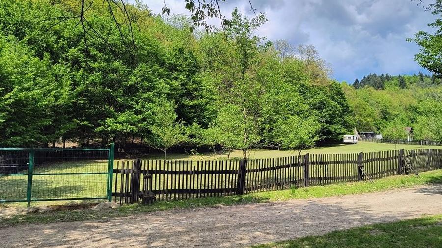 De vanzare teren 1800mp - 2