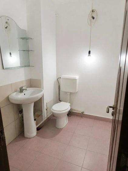 Apartament cu 3 camere semidecomandat în Liviu Rebreanu