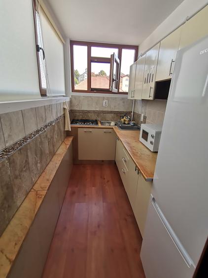 INCHIRIEZ apartament 2 camere,recent renovat,zona Strand - 6