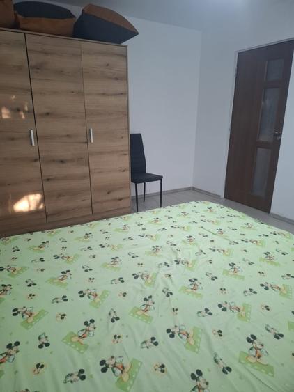 Apartament cu 3 camere decomandat, mobilat în Antiaeriană