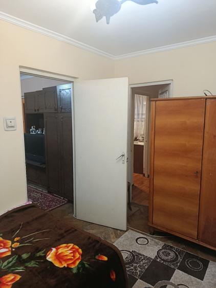 Apartament cu 2 camere decomandat în Exterior Vest