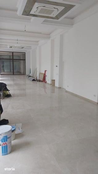 Spațiu comercial, de 95 mp, în Centrul Civic