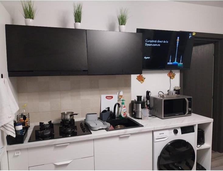 Apartament cu 2 camere decomandat, mobilat în Baza 3