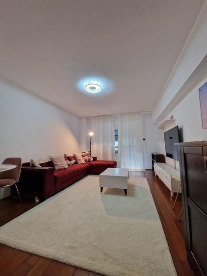 Apartament cu 4 camere decomandat în Decebal