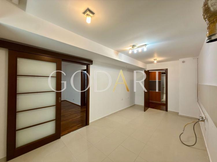 Apartament cu 3 camere decomandat în Herăstrău