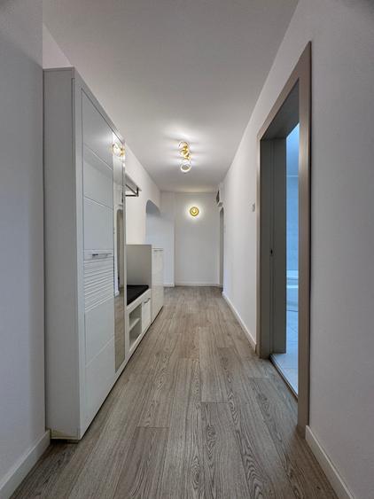 Apartament cu 4 camere decomandat în Iancului