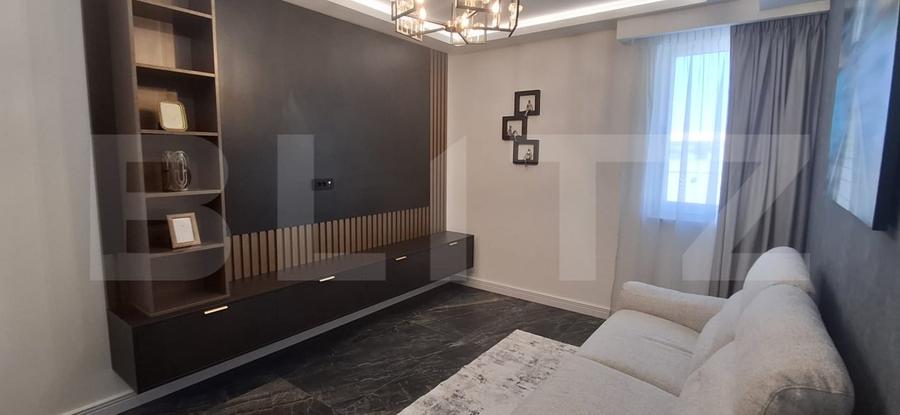 Penthouse cu 4 camere decomandat, mobilat în Frumoasa
