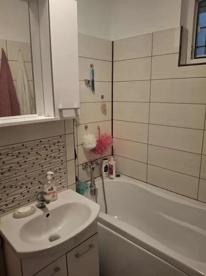 Apartament cu 3 camere decomandat, mobilat în Colentina