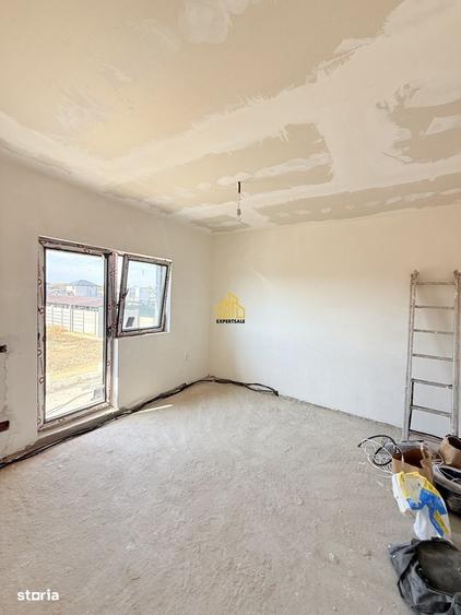 Casă cu 4 camere cu Teren 250 Mp în Clinceni