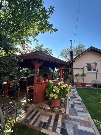 Casă cu 4 camere în Urleta