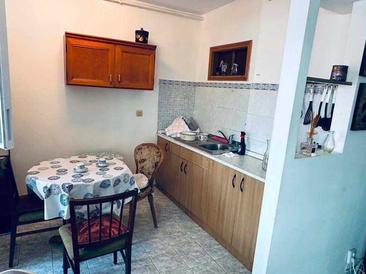 Apartament cu 3 camere decomandat în Independenței