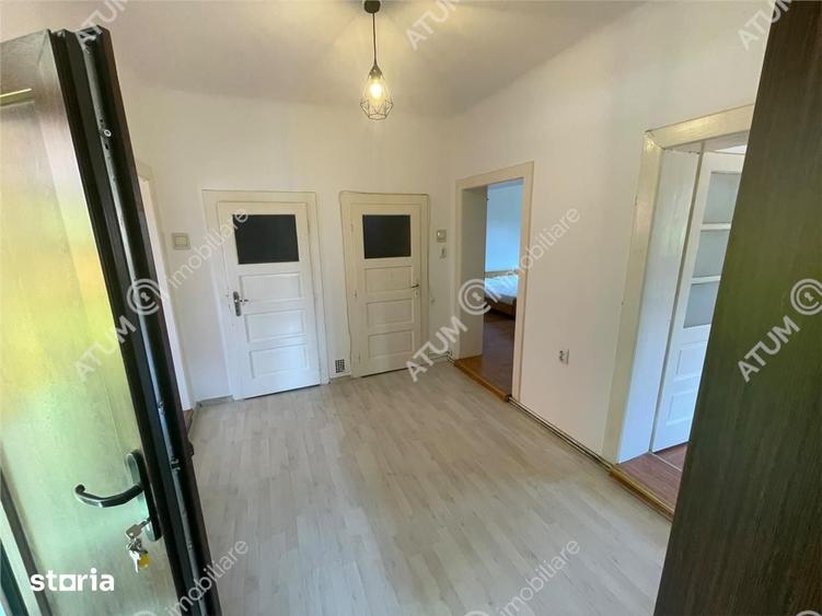 Apartament cu 3 camere decomandat în Tineretului