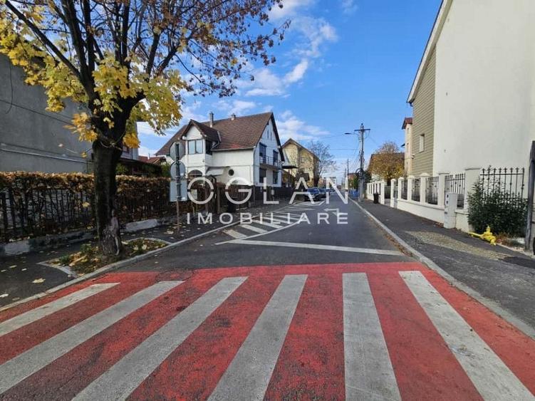 Casă individuală cu 3 camere cu Canalizare în Calea Dumbrăvii