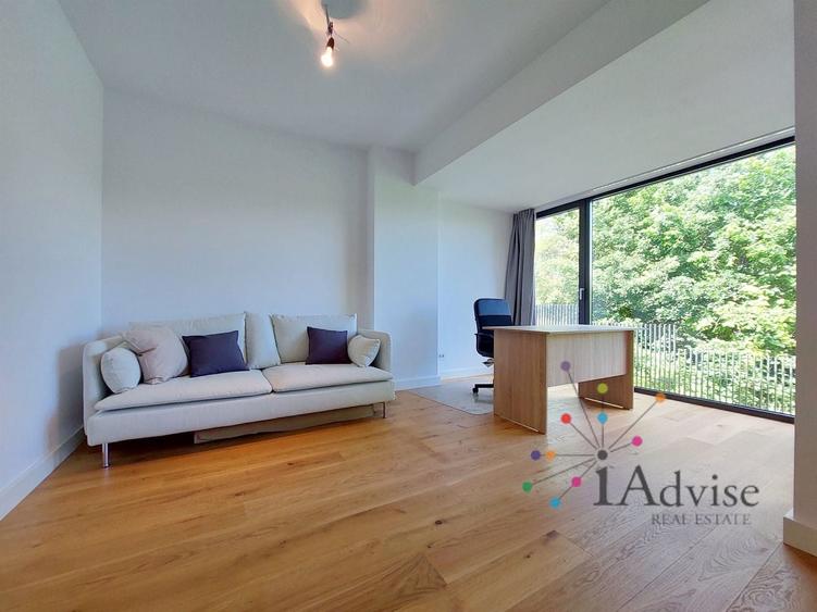 Apartament cu 3 camere decomandat, mobilat în Drumul Poienii