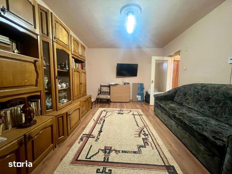 Garsonieră decomandată în Central
