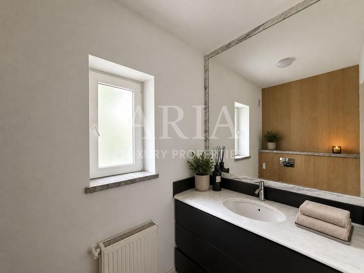 Casă individuală cu 7 camere cu Piscina în Pipera