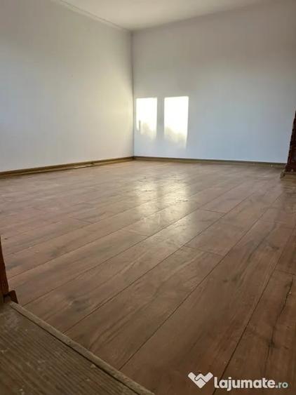 Casă cu 3 camere în Central