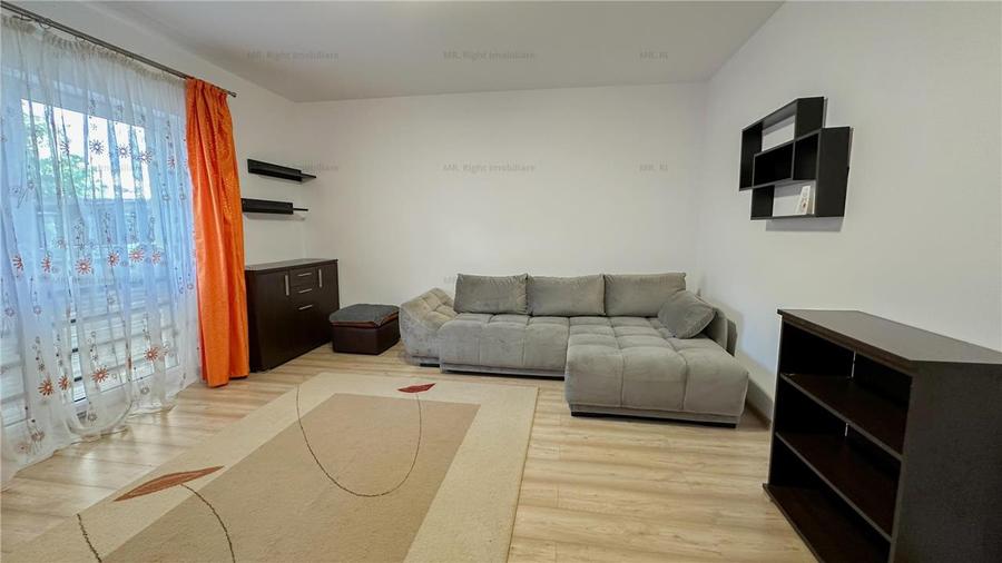Apartament cu 3 camere decomandat, mobilat în Tractorul