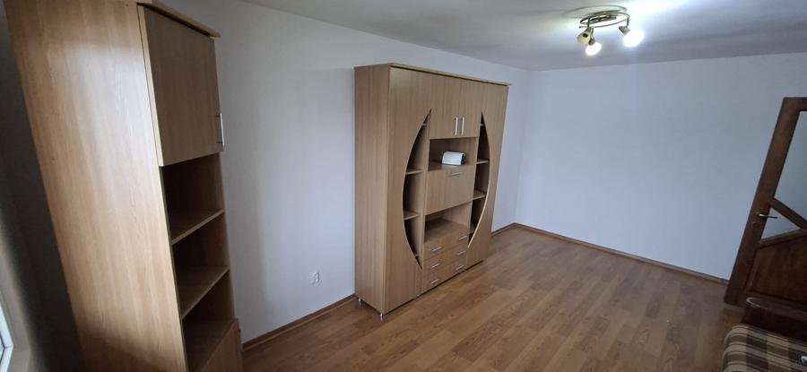 Mioritei (Carrefour-Penny) - 2 cam decomandat - et. 2 - centrala - 2 balcoane - 2