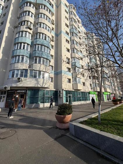 Metrou Aparatorii Patrie 3 cam bloc 1985 et 2 - 9