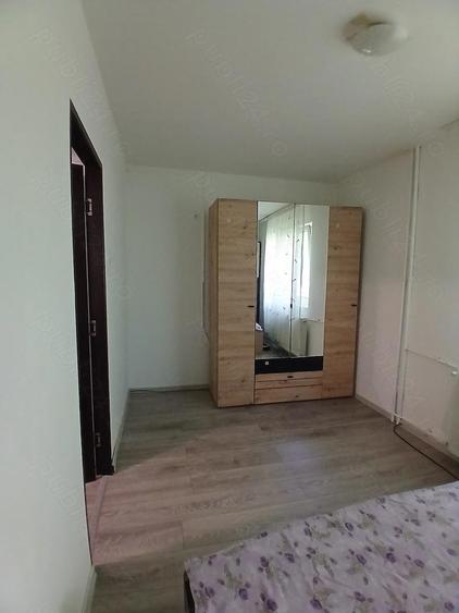 Apartament de inchiriat - 2 camere semidecomandat, zona Dacia - 8